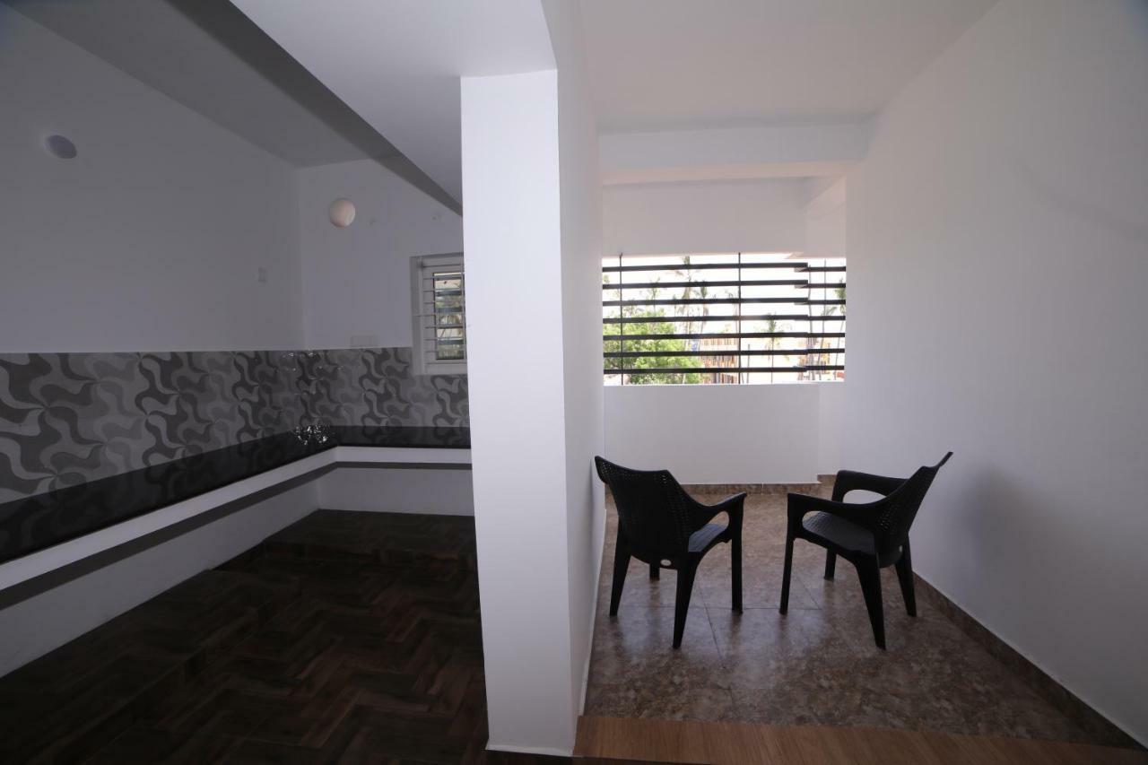 The Base Inn Puducherry Exterior foto